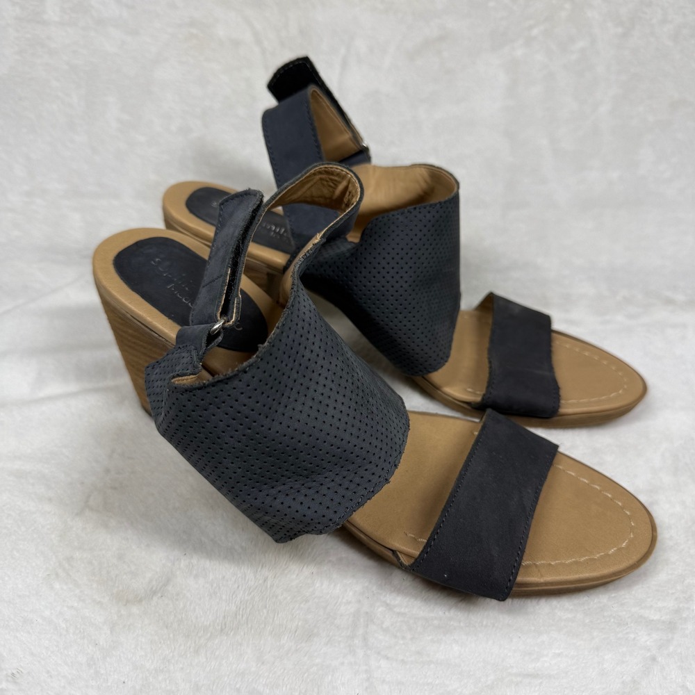 Sophia Milano 19101 Made in Italy Gray Perforated Leather Block Heel‎ Sandals 9